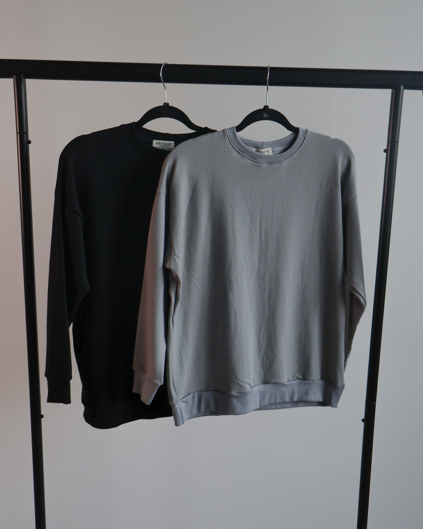 The Basic Sweatshirt in Black